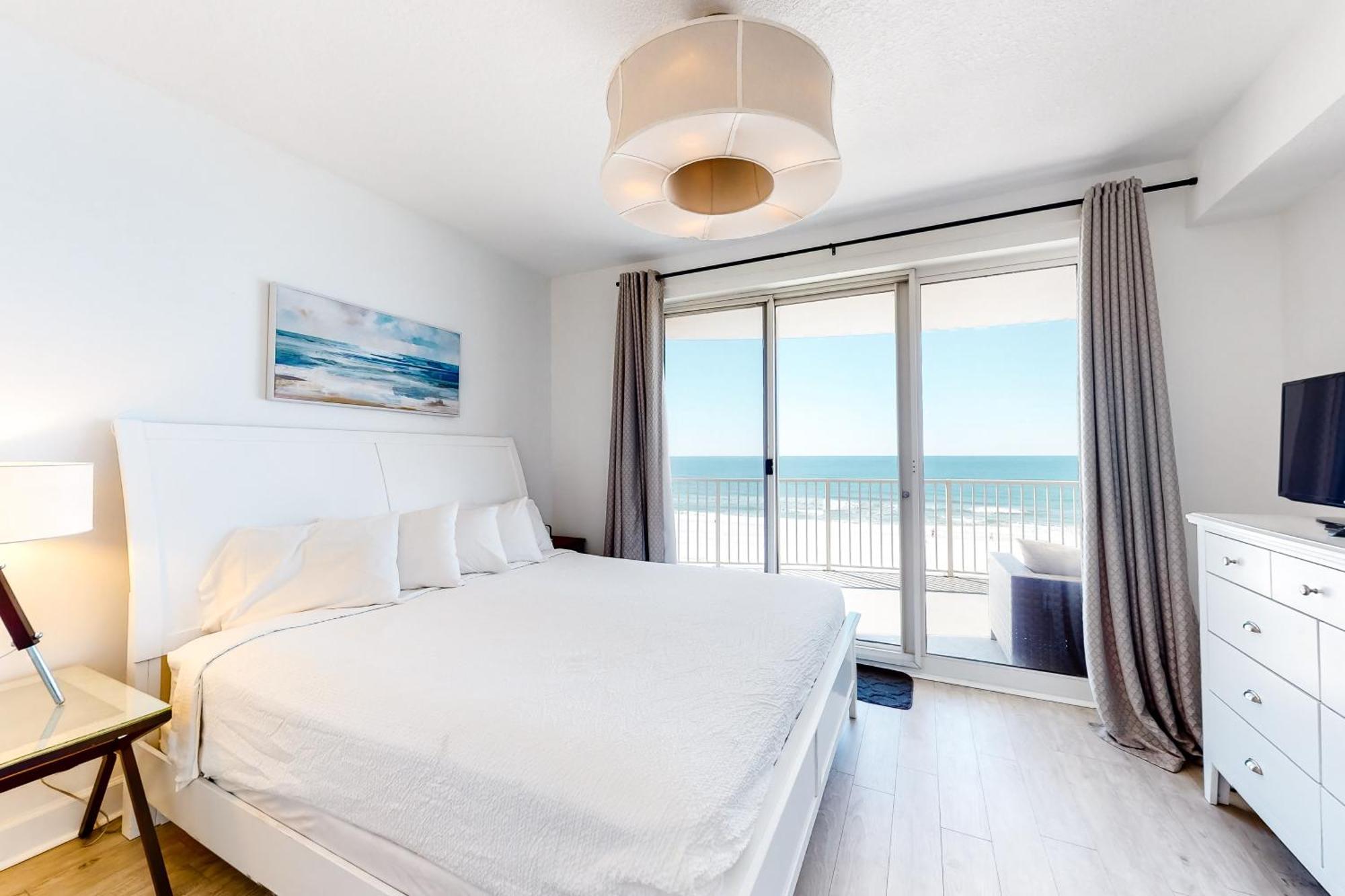 Twin Palms Apartment *